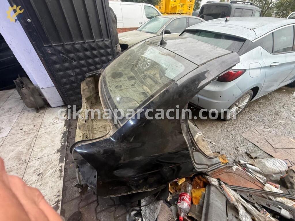 Hyundai Accent Komple Arka çıkma parça