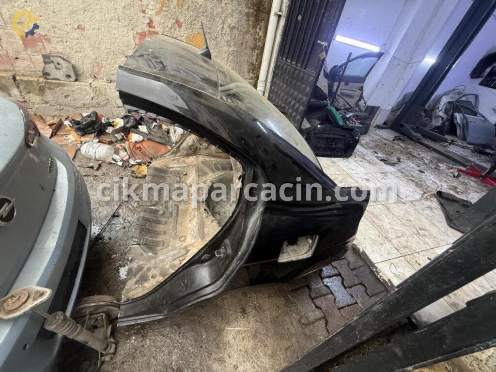 Hyundai Accent Komple Arka çıkma parça