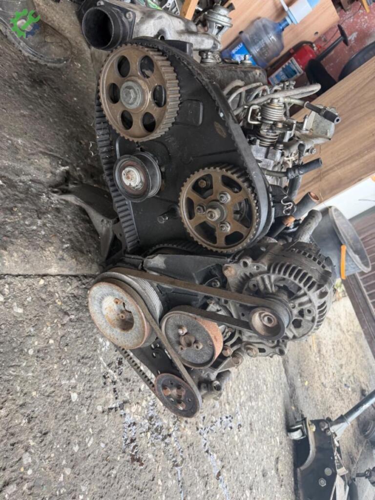 Volkswagen Caddy Komple Motor çıkma parça