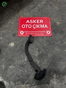 Corsa b debriyaj pedalı