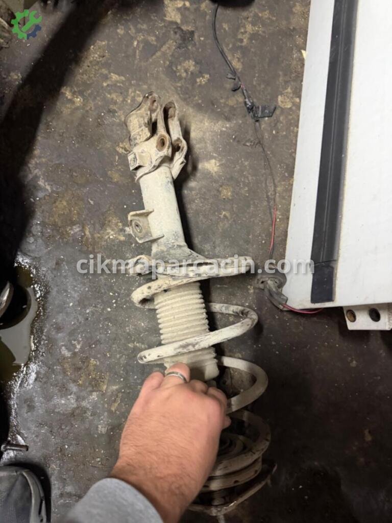 Hyundai Accent Ön Amortisör çıkma parça