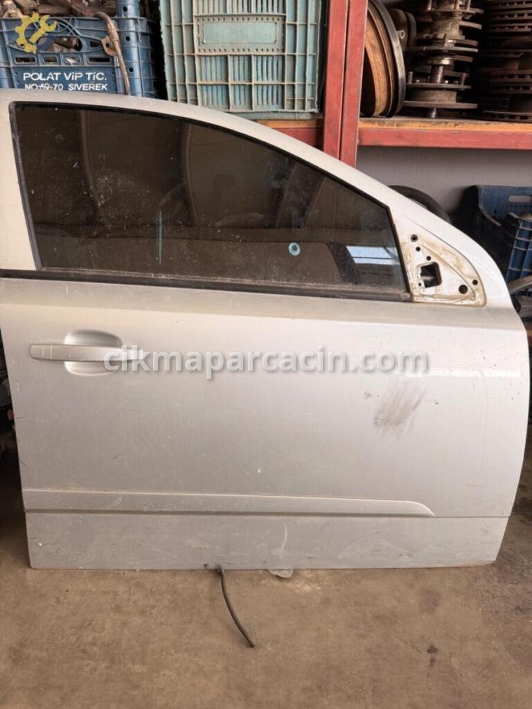 Opel Astra Sağ Ön Kapı çıkma parça