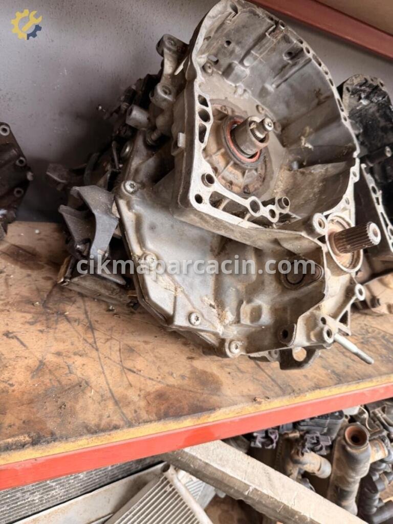 Renault Fluence Sol Otomatik Şanzıman çıkma parça