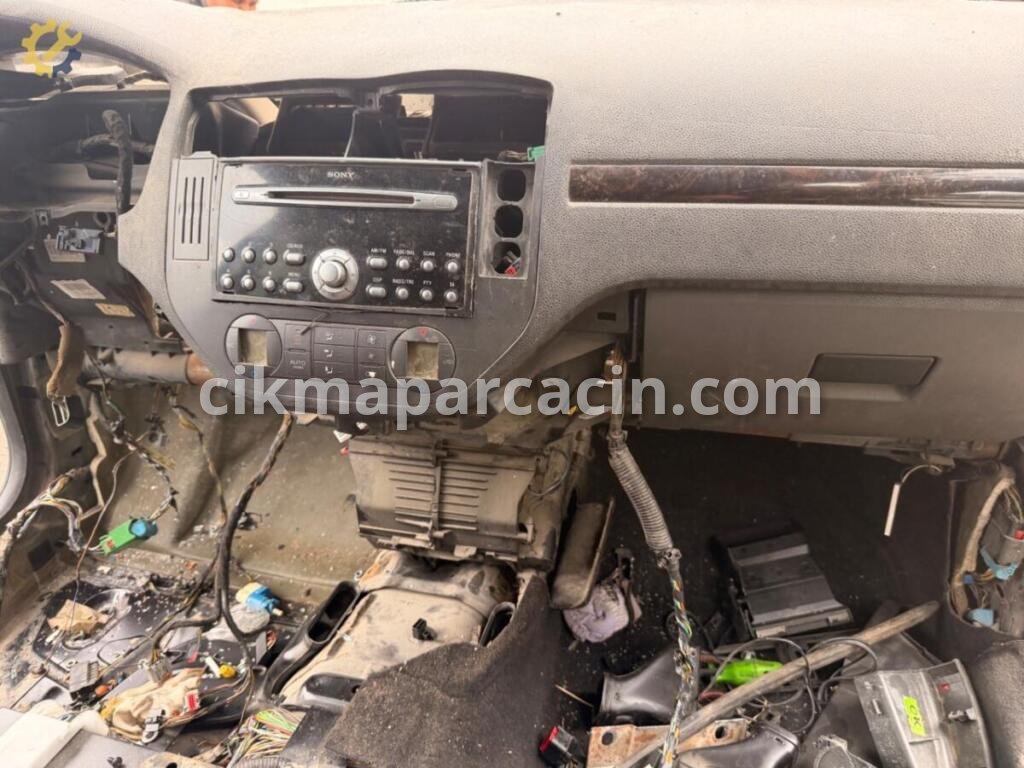 Ford C-Max Göğüs çıkma parça