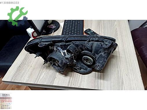 Subaru Impreza Sol Ön Far çıkma parça