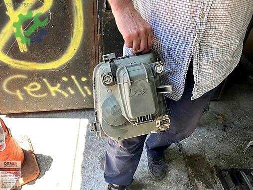 Volkswagen LT Sağ Ön Far çıkma parça