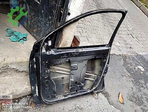 Renault Megane Sağ Ön Kapı çıkma parça