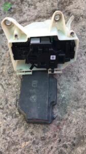 MERCEDES C SERİSİ W205 SİGORTA KUTUSU A2055402328