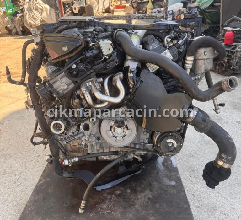 Mercedes-Benz CLS Sandık Motor çıkma parça