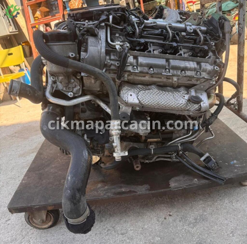 Mercedes-Benz CLS Sandık Motor çıkma parça