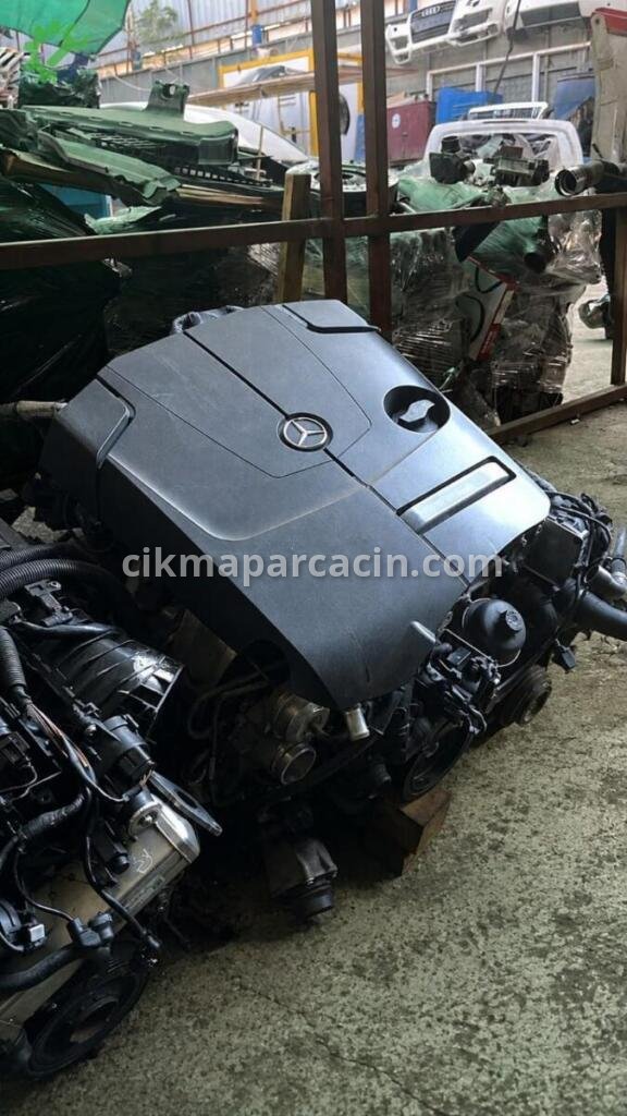 Mercedes-Benz C Serisi Sandık Motor çıkma parça