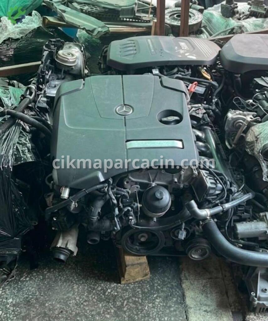 Mercedes-Benz C Serisi Sandık Motor çıkma parça