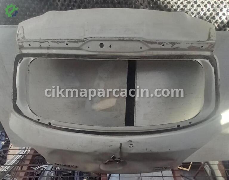Mitsubishi Space Star Bagaj Kapağı çıkma parça