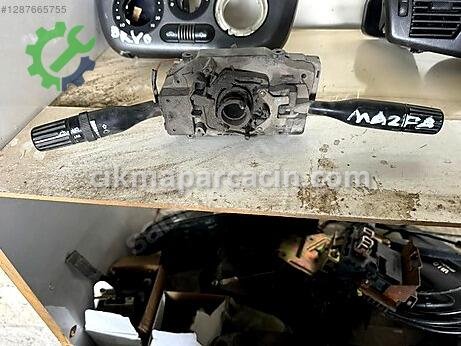 Mazda 323 Sinyal Kolu çıkma parça
