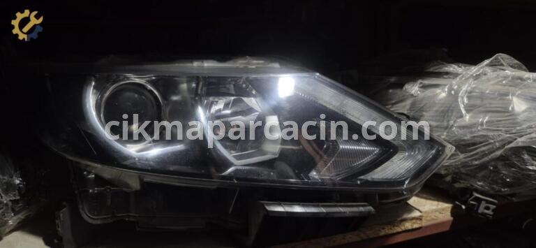Nissan Qashqai Far çıkma parça