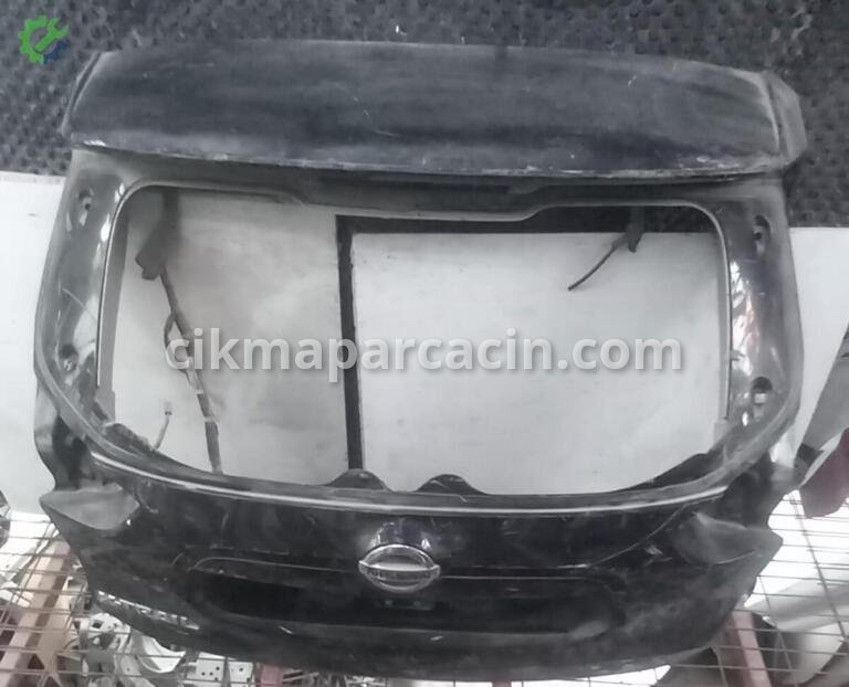 Nissan X-Trail Bagaj Kapağı çıkma parça