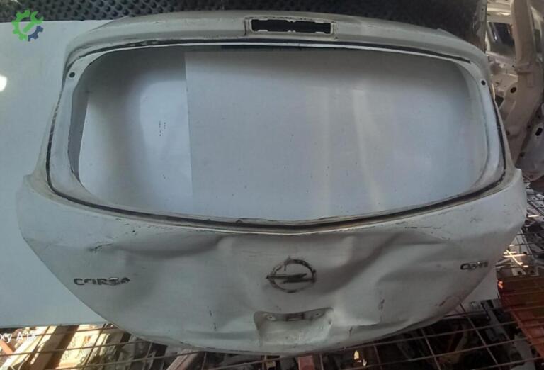 Opel Corsa Bagaj Kapağı çıkma parça