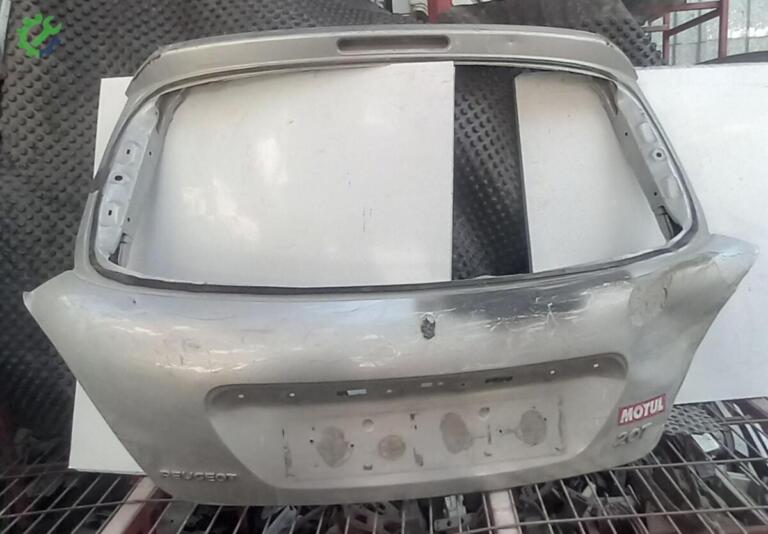 Peugeot 207 Bagaj Kapağı çıkma parça