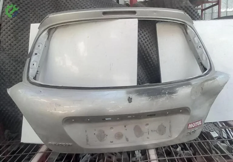Peugeot 207 Bagaj Kapağı çıkma parça