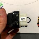 RENAULT TRAFİC SOL ÖN CAM DÜĞMESİ ORJİNAL