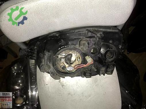 Hyundai Santa Fe Sağ Ön Far çıkma parça
