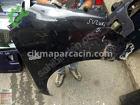 Suzuki Splash Sağ Ön Çamurluk çıkma parça