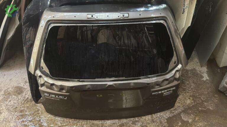 Subaru Forester Bagaj Kapağı çıkma parça
