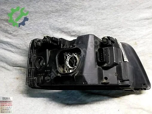 Volkswagen Transporter Sol Ön Far çıkma parça