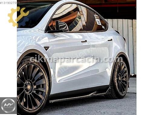 Tesla Model Y Marşpiyel Kaplaması çıkma parça