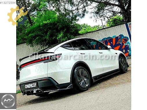 Tesla Model Y Arka Difüzör çıkma parça