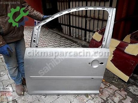 Volkswagen Touran Sol Kapı çıkma parça