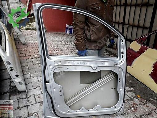 Volkswagen Touran Sol Kapı çıkma parça