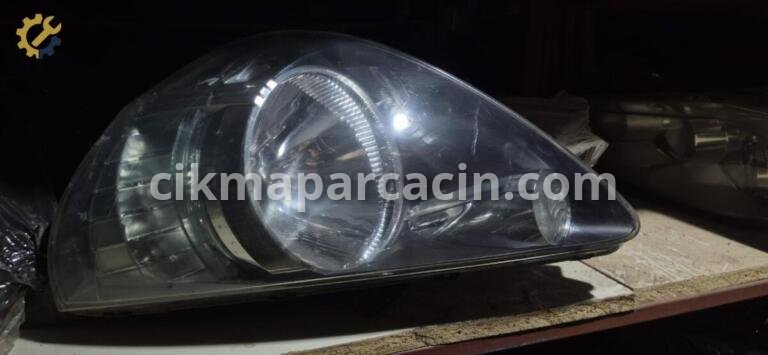 Toyota Yaris Far çıkma parça