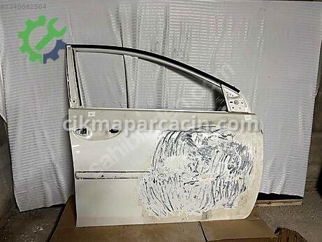 Toyota Corolla Sağ Ön Kapı çıkma parça