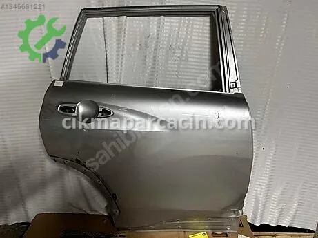 Toyota Corolla Cross Sağ Arka Kapı çıkma parça