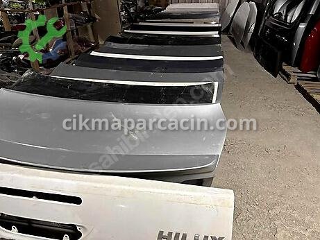 Toyota Auris Bagaj Kapağı çıkma parça