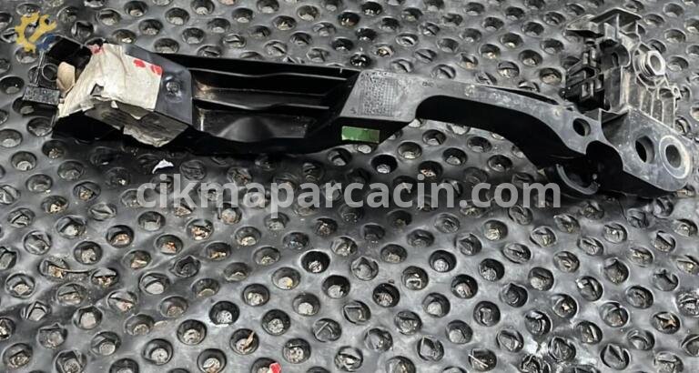 Volkswagen Golf Far Braketi çıkma parça