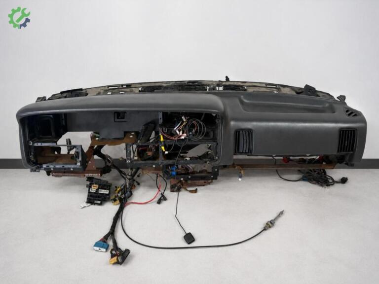 Jeep Grand Cherokee Torpido çıkma parça