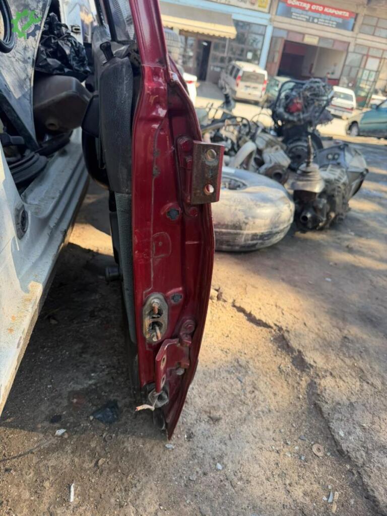 Tofaş Kartal Sol Arka Kapı çıkma parça