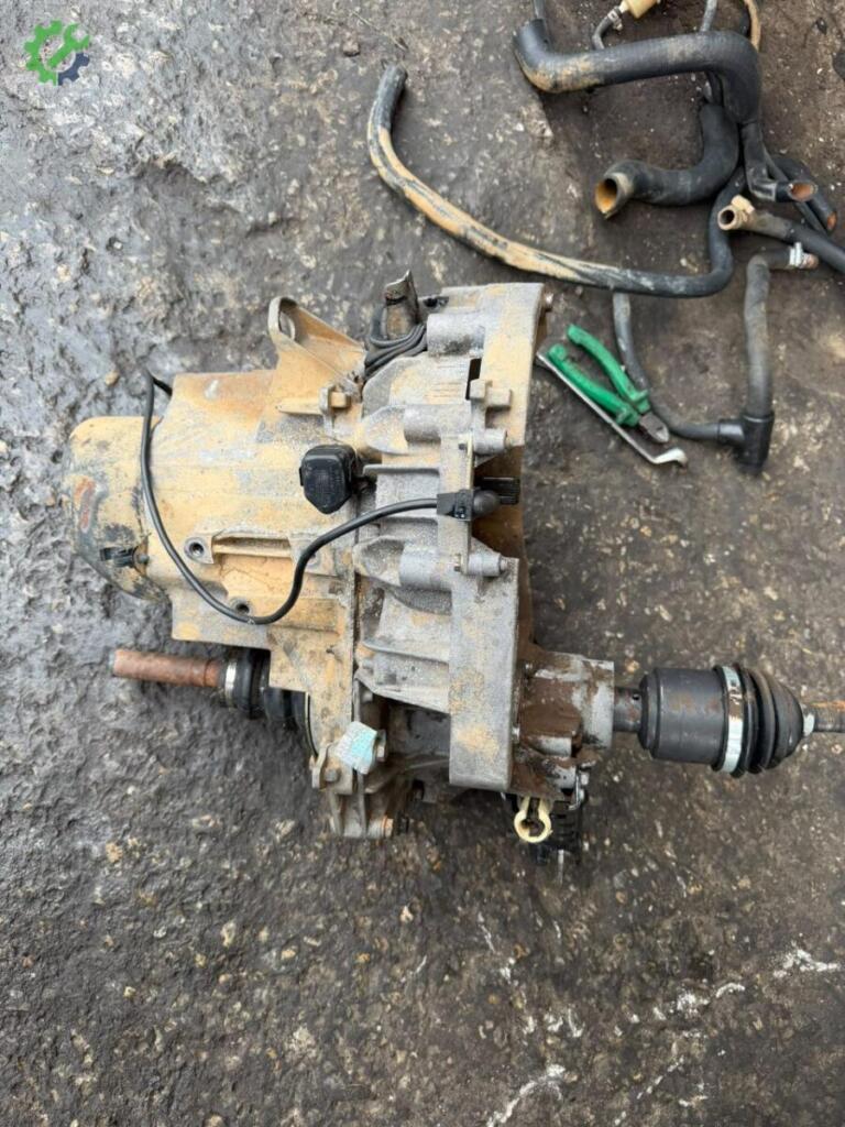 Renault R9 Şanzıman çıkma parça