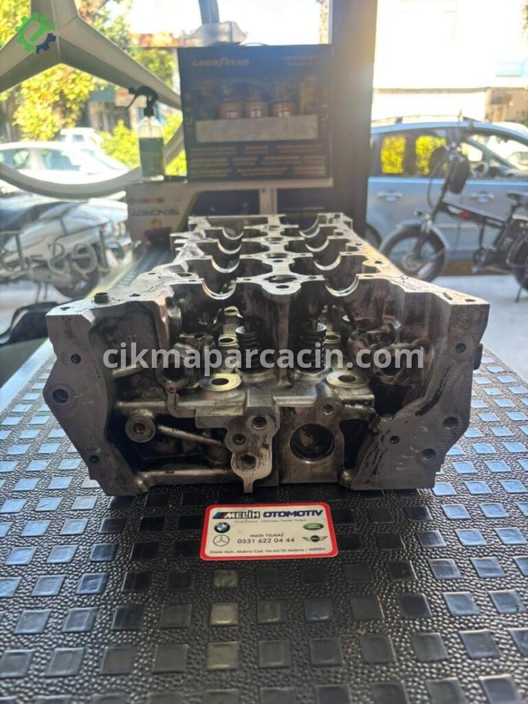 Mercedes-Benz C Serisi Silindir Kapak A6220102300 çıkma parça