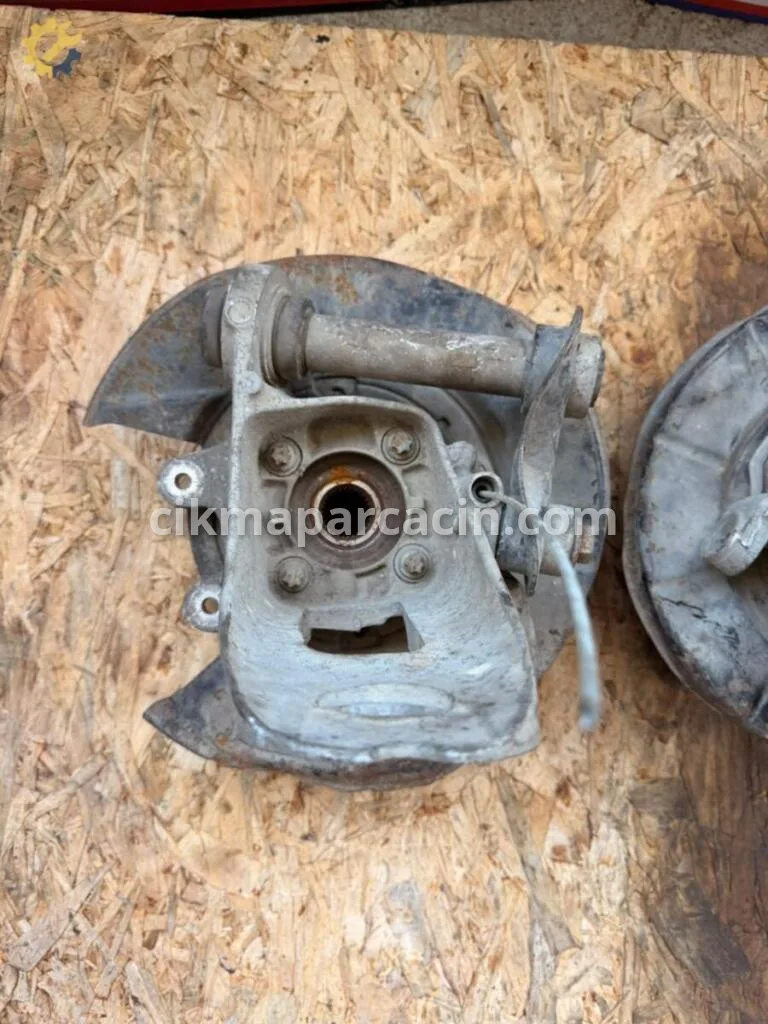 BMW X5 Arka Taşıyıcı 1095239 çıkma parça