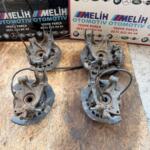 AUİDİ Q7 ÇIKMA SOL ARKA TAŞIYICI 7L8505435