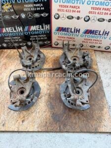AUİDİ Q7 ÇIKMA SAĞ ARKA TAŞIYICI 7L8505436