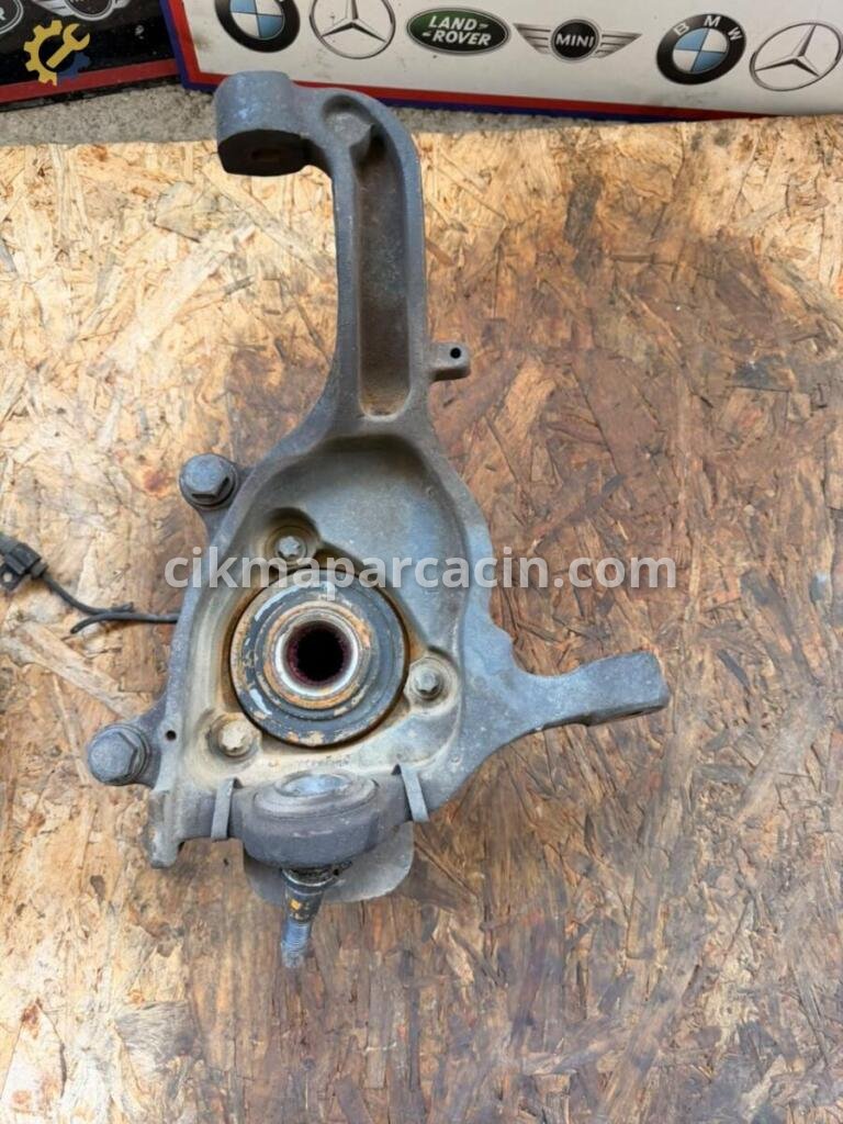 Jeep Cherokee Sağ Ön Taşıyıcı 52088768AD çıkma parça