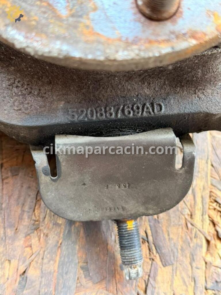 Jeep Cherokee Sol Ön Taşıyıcı 52088769AD çıkma parça