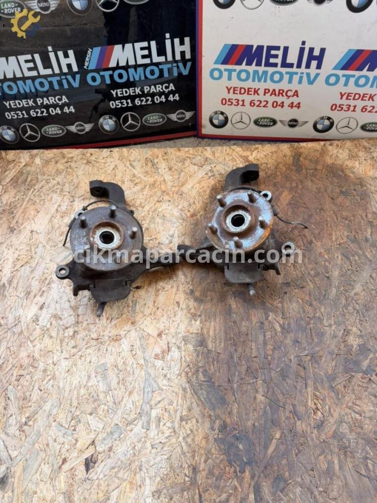 Jeep Cherokee Sol Ön Taşıyıcı 52088769AD çıkma parça