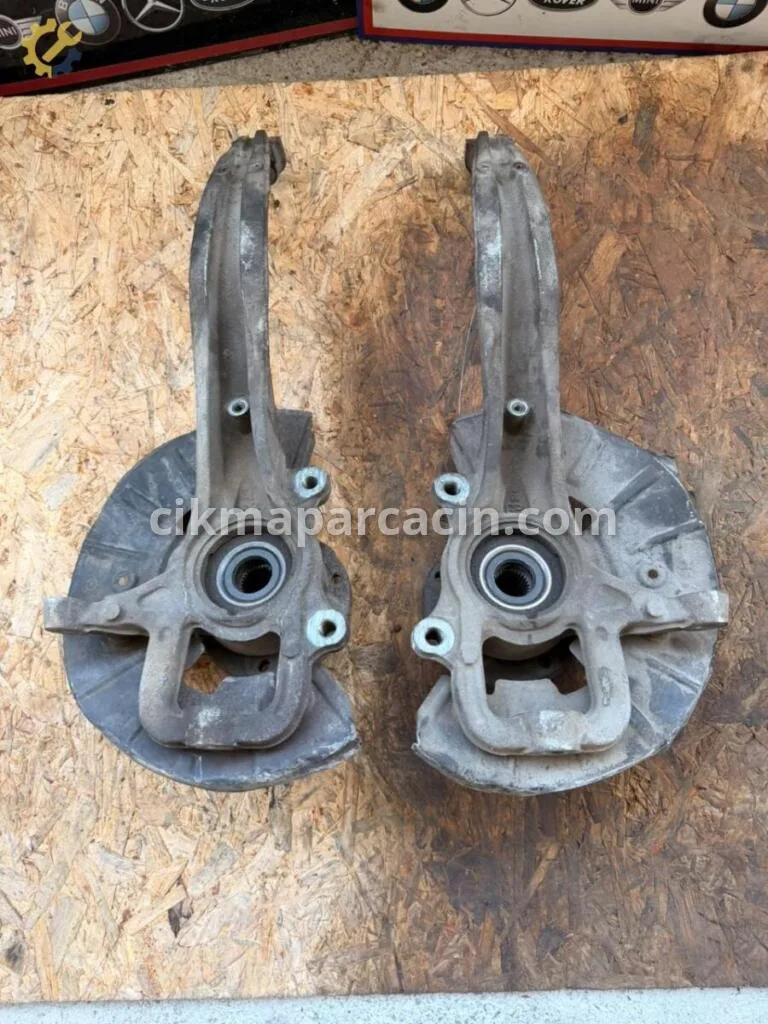 Porsche Cayenne Sol Ön Taşıyıcı 7L0407257 çıkma parça