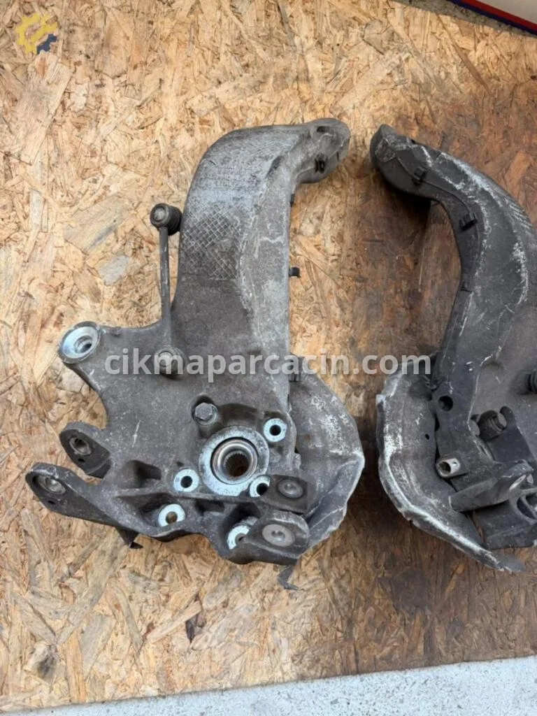 Mini Cooper Arka Taşıyıcı 9805657 çıkma parça