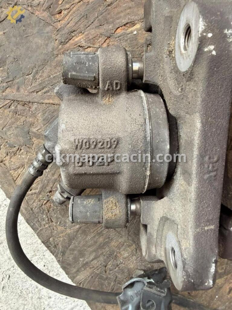 BMW 3 Serisi Kaliper 6857687 çıkma parça